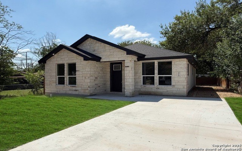 419 N San Ignacio Ave, San Antonio, TX 78228, 4 Habitaciones Habitaciones , ,3 BañosBaños,Residential,En Venta,419 N San Ignacio Ave,0,1881275
