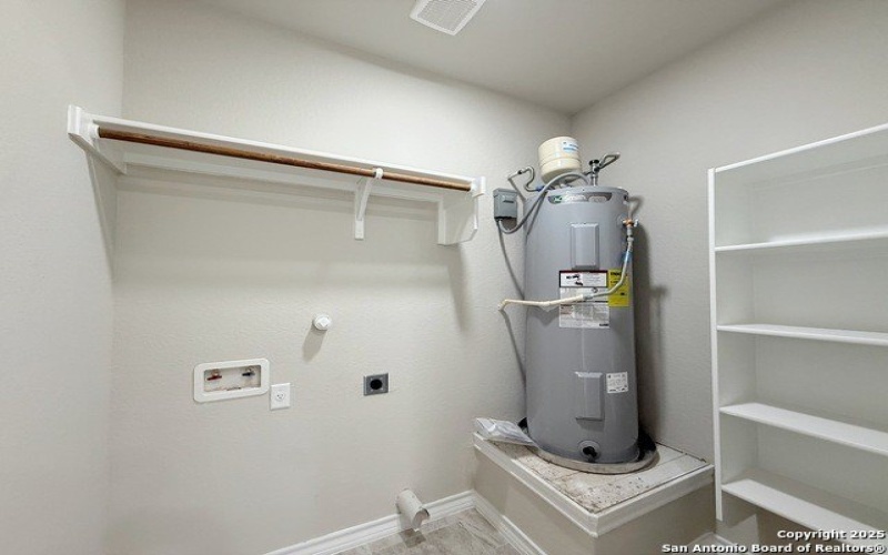 419 N San Ignacio Ave, San Antonio, TX 78228, 4 Habitaciones Habitaciones , ,3 BañosBaños,Residential,En Venta,419 N San Ignacio Ave,0,1881275