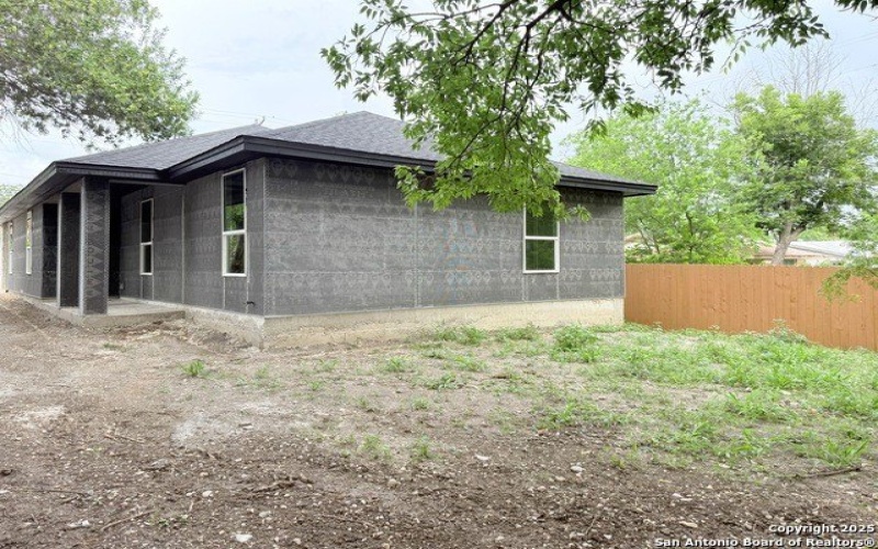 419 N San Ignacio Ave, San Antonio, TX 78228, 4 Habitaciones Habitaciones , ,3 BañosBaños,Residential,En Venta,419 N San Ignacio Ave,0,1881275