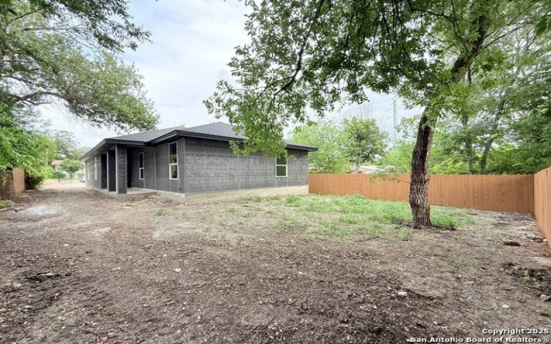 419 N San Ignacio Ave, San Antonio, TX 78228, 4 Habitaciones Habitaciones , ,3 BañosBaños,Residential,En Venta,419 N San Ignacio Ave,0,1881275