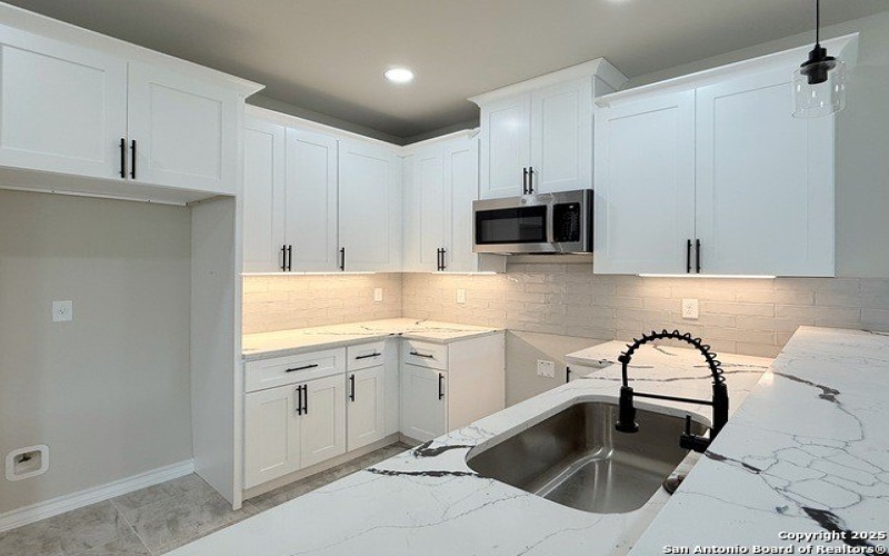 419 N San Ignacio Ave, San Antonio, TX 78228, 4 Habitaciones Habitaciones , ,3 BañosBaños,Residential,En Venta,419 N San Ignacio Ave,0,1881275