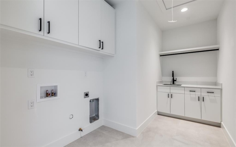4025 Hockaday Drive, Dallas, TX 75229, 5 Bedrooms Bedrooms, ,6 BathroomsBathrooms,Residential,For Sale,4025 Hockaday Drive,20978777