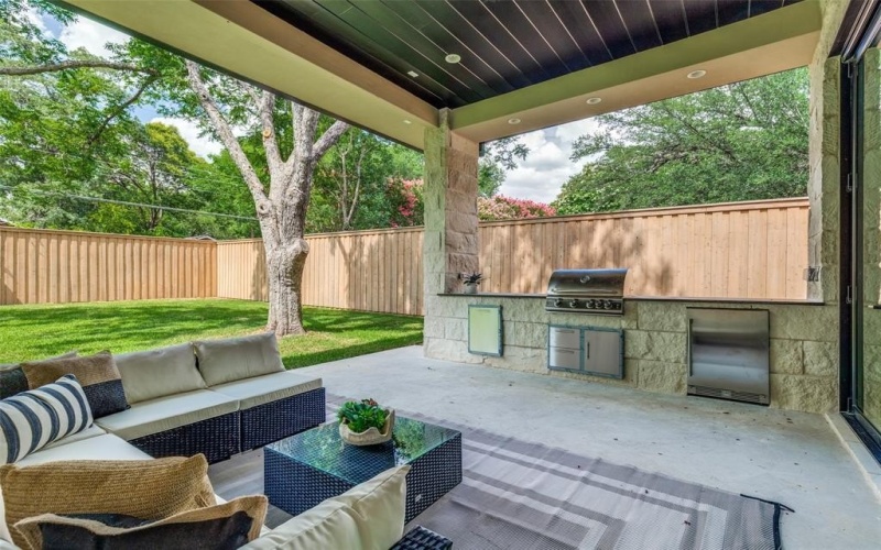 4025 Hockaday Drive, Dallas, TX 75229, 5 Bedrooms Bedrooms, ,6 BathroomsBathrooms,Residential,For Sale,4025 Hockaday Drive,20978777
