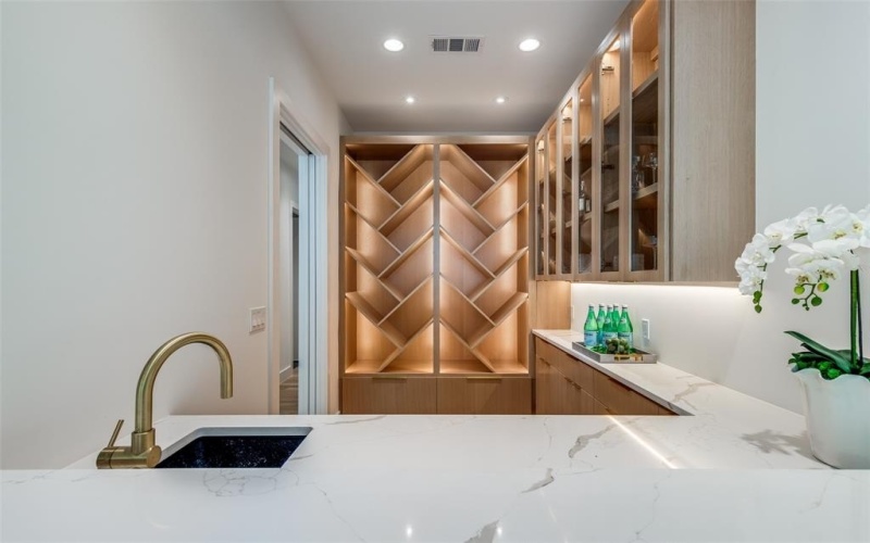4025 Hockaday Drive, Dallas, TX 75229, 5 Bedrooms Bedrooms, ,6 BathroomsBathrooms,Residential,For Sale,4025 Hockaday Drive,20978777