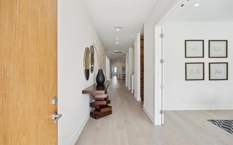 2029 Summit Avenue, Dallas, TX 75206, 3 Bedrooms Bedrooms, ,5 BathroomsBathrooms,Residential,For Sale,2029 Summit Avenue,20979948