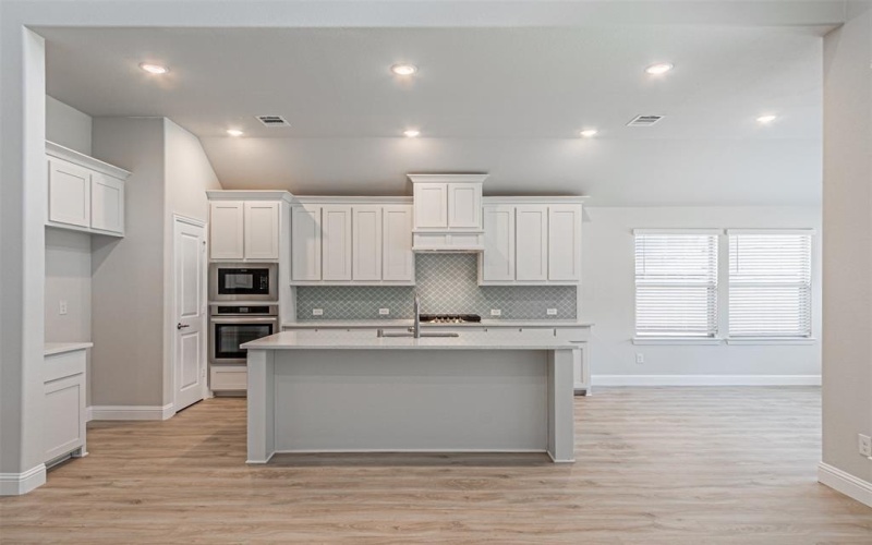 14429 McClint Street, Pilot Point, TX 75009, 5 Bedrooms Bedrooms, ,5 BathroomsBathrooms,Residential,For Sale,14429 McClint Street,20985135