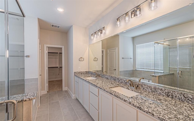 14429 McClint Street, Pilot Point, TX 75009, 5 Bedrooms Bedrooms, ,5 BathroomsBathrooms,Residential,For Sale,14429 McClint Street,20985135