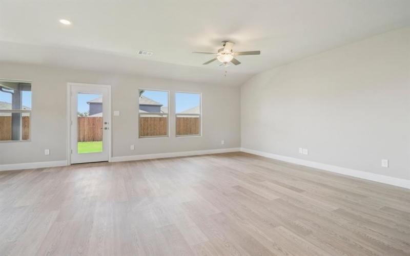 463 Yellowstar Lane, Lavon, TX 75166, 4 Bedrooms Bedrooms, ,3 BathroomsBathrooms,Residential,For Sale,463 Yellowstar Lane,20985338