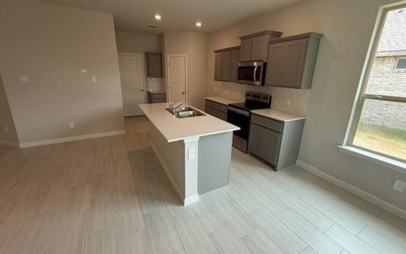 1924 PREAKNESS Drive, Granbury, TX 76049, 4 Habitaciones Habitaciones , ,2 BañosBaños,Residential,En Venta,1924 PREAKNESS Drive,20986769