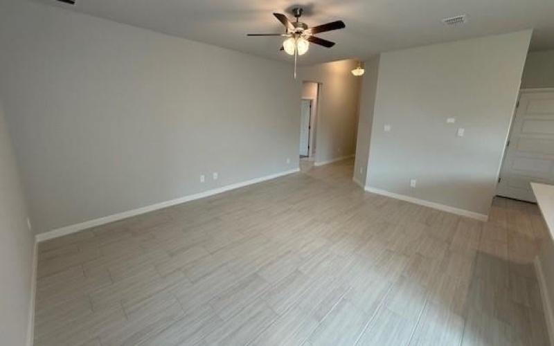 1924 PREAKNESS Drive, Granbury, TX 76049, 4 Habitaciones Habitaciones , ,2 BañosBaños,Residential,En Venta,1924 PREAKNESS Drive,20986769