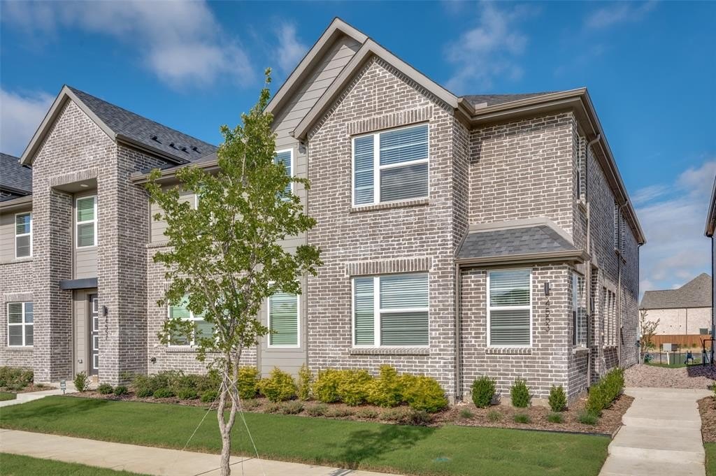 4553 Lamplights Drive, Prosper, TX 75078, 3 Bedrooms Bedrooms, ,2 BathroomsBathrooms,Residential,For Sale,4553 Lamplights Drive,20987303