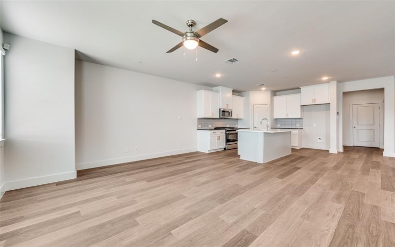 4553 Lamplights Drive, Prosper, TX 75078, 3 Bedrooms Bedrooms, ,2 BathroomsBathrooms,Residential,For Sale,4553 Lamplights Drive,20987303