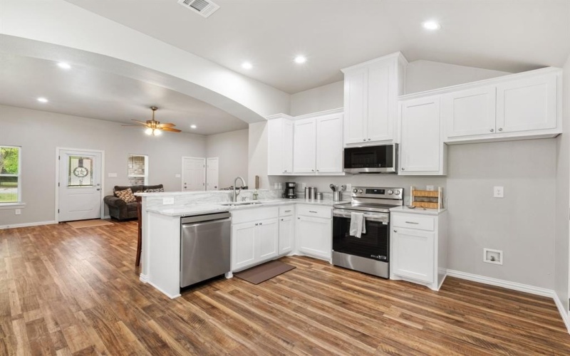 602 Cedar Street, Mineral Wells, TX 76067, 3 Bedrooms Bedrooms, ,2 BathroomsBathrooms,Residential,For Sale,602 Cedar Street,20988415