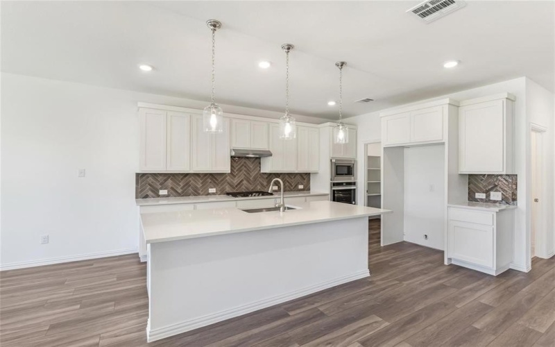 1732 Everglades Drive, Forney, TX 75126, 4 Bedrooms Bedrooms, ,3 BathroomsBathrooms,Residential,For Sale,1732 Everglades Drive,20988455