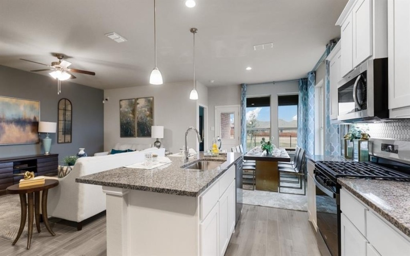 537 PICKETT CREEK Drive, Fort Worth, TX 76008, 4 Habitaciones Habitaciones , ,2 BañosBaños,Residential,En Venta,537 PICKETT CREEK Drive,20988710