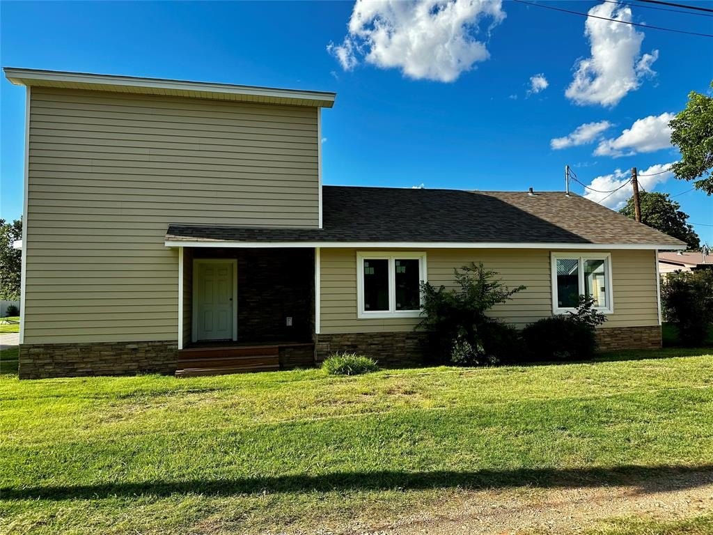 106 N Donald Street, Seymour, TX 76380, 3 Bedrooms Bedrooms, ,2 BathroomsBathrooms,Residential,For Sale,106 N Donald Street,20989230