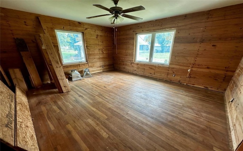 106 N Donald Street, Seymour, TX 76380, 3 Bedrooms Bedrooms, ,2 BathroomsBathrooms,Residential,For Sale,106 N Donald Street,20989230