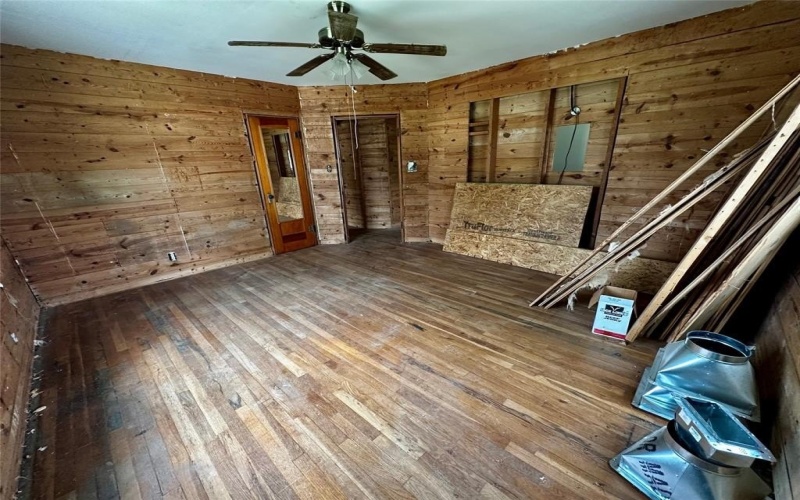 106 N Donald Street, Seymour, TX 76380, 3 Bedrooms Bedrooms, ,2 BathroomsBathrooms,Residential,For Sale,106 N Donald Street,20989230