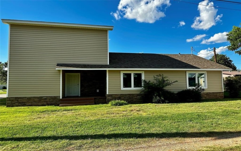 106 N Donald Street, Seymour, TX 76380, 3 Bedrooms Bedrooms, ,2 BathroomsBathrooms,Residential,For Sale,106 N Donald Street,20989230