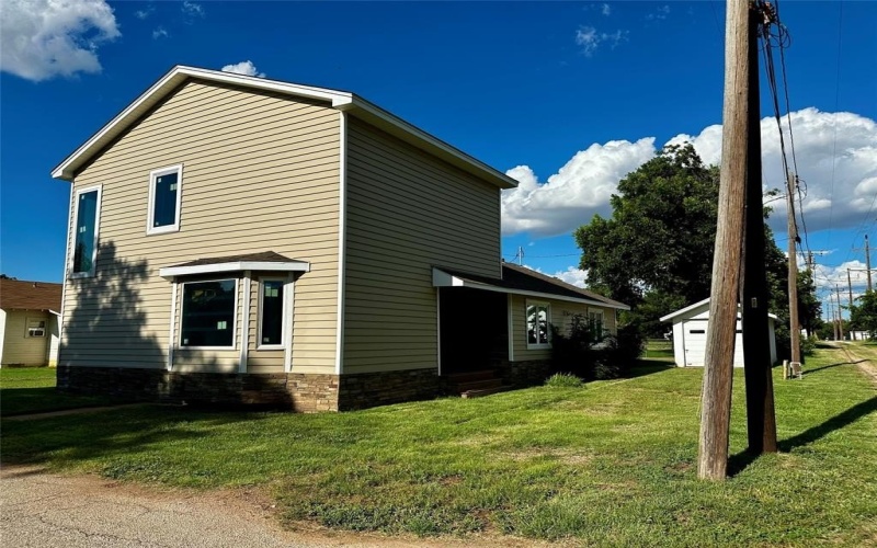 106 N Donald Street, Seymour, TX 76380, 3 Bedrooms Bedrooms, ,2 BathroomsBathrooms,Residential,For Sale,106 N Donald Street,20989230