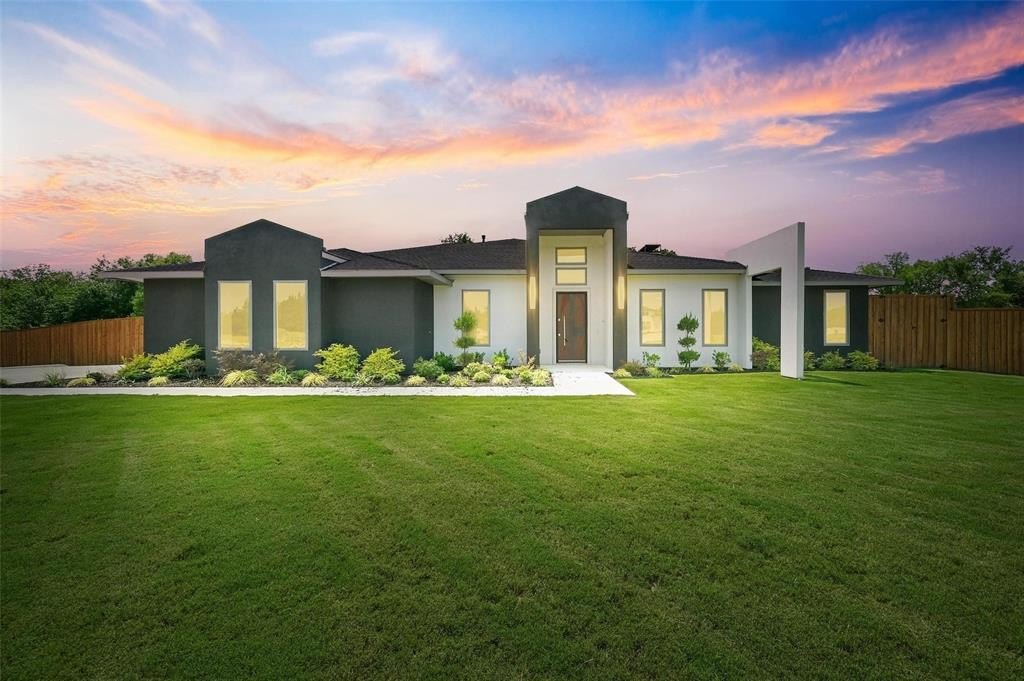 309 Whispering Way, Red Oak, TX 75154, 4 Bedrooms Bedrooms, ,5 BathroomsBathrooms,Residential,For Sale,309 Whispering Way,20989242