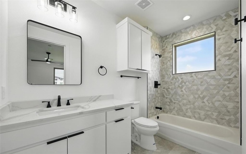 309 Whispering Way, Red Oak, TX 75154, 4 Bedrooms Bedrooms, ,5 BathroomsBathrooms,Residential,For Sale,309 Whispering Way,20989242