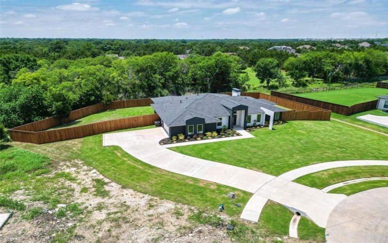 309 Whispering Way, Red Oak, TX 75154, 4 Bedrooms Bedrooms, ,5 BathroomsBathrooms,Residential,For Sale,309 Whispering Way,20989242