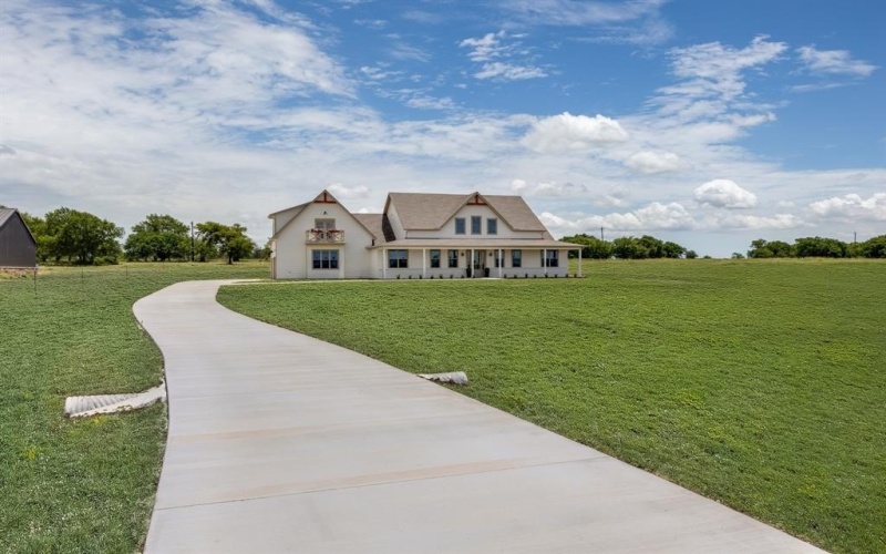 150 Quail Run Court, Decatur, TX 76234, 4 Bedrooms Bedrooms, ,5 BathroomsBathrooms,Residential,For Sale,150 Quail Run Court,20989277