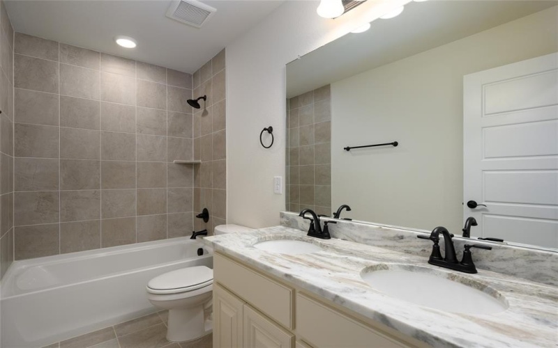 14779 Elion Court, Pilot Point, TX 75009, 4 Bedrooms Bedrooms, ,3 BathroomsBathrooms,Residential,For Sale,14779 Elion Court,20989281
