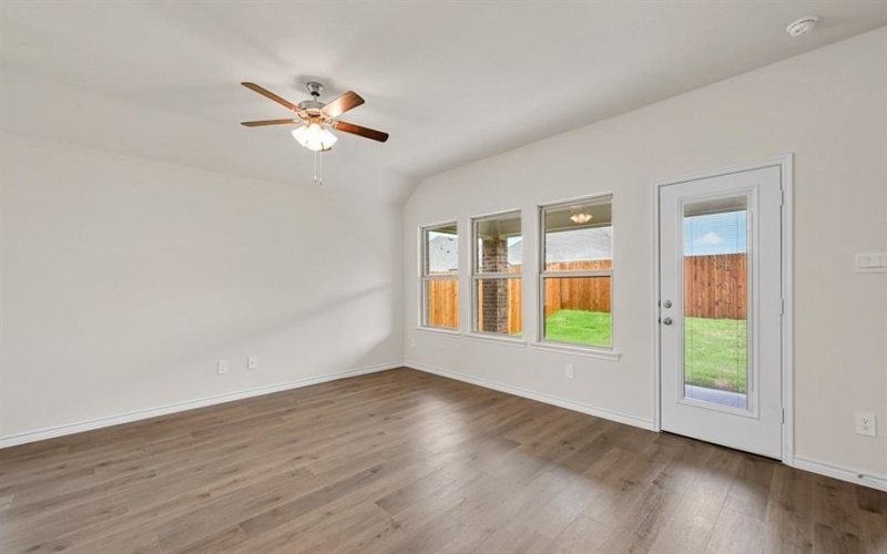 7058 Birdwatch Drive, Garland, TX 75043, 4 Bedrooms Bedrooms, ,2 BathroomsBathrooms,Residential,For Sale,7058 Birdwatch Drive,20989398