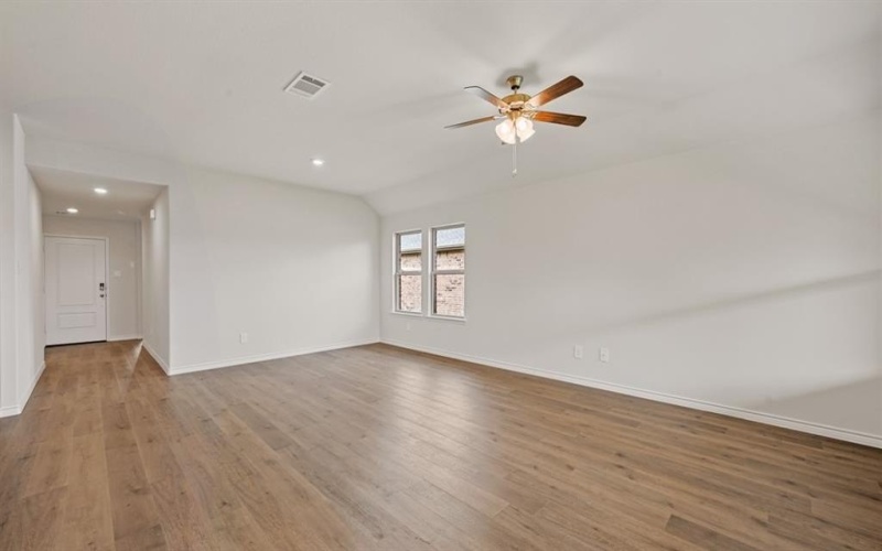 7058 Birdwatch Drive, Garland, TX 75043, 4 Bedrooms Bedrooms, ,2 BathroomsBathrooms,Residential,For Sale,7058 Birdwatch Drive,20989398