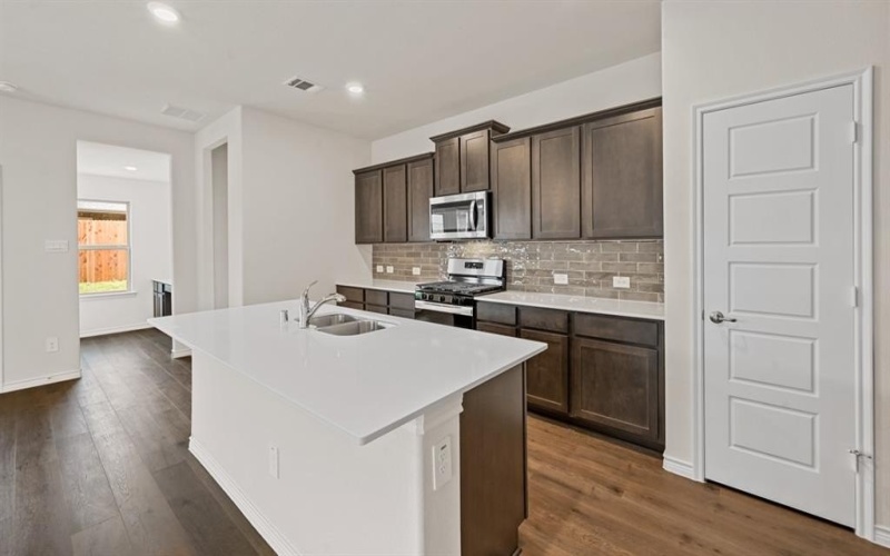 7058 Birdwatch Drive, Garland, TX 75043, 4 Bedrooms Bedrooms, ,2 BathroomsBathrooms,Residential,For Sale,7058 Birdwatch Drive,20989398