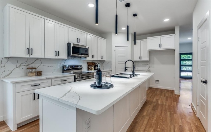 2321 Budd Street, Dallas, TX 75215, 4 Bedrooms Bedrooms, ,3 BathroomsBathrooms,Residential,For Sale,2321 Budd Street,20989430