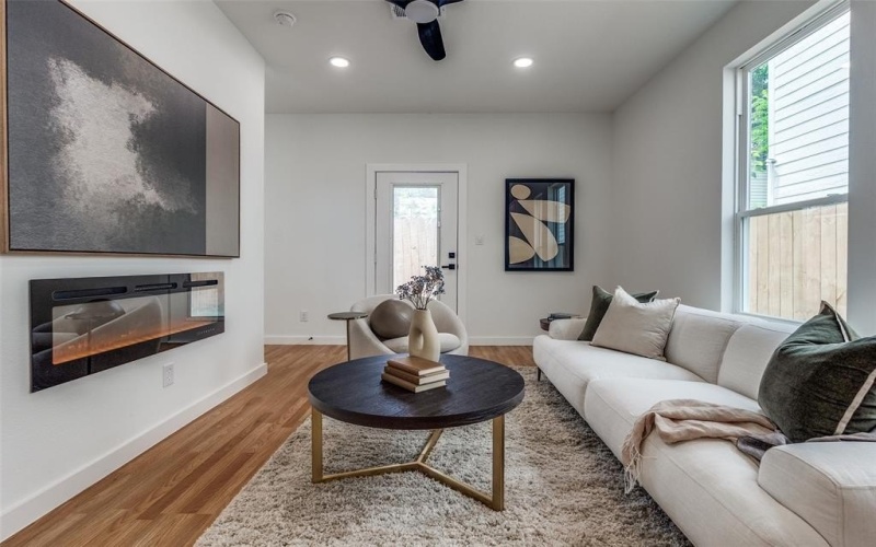 2321 Budd Street, Dallas, TX 75215, 4 Bedrooms Bedrooms, ,3 BathroomsBathrooms,Residential,For Sale,2321 Budd Street,20989430