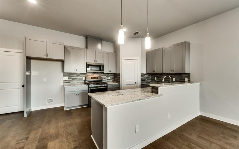 5947 Rivendell Drive, Frisco, TX 75035, 4 Habitaciones Habitaciones , ,3 BañosBaños,Residential,En Venta,5947 Rivendell Drive,20989537