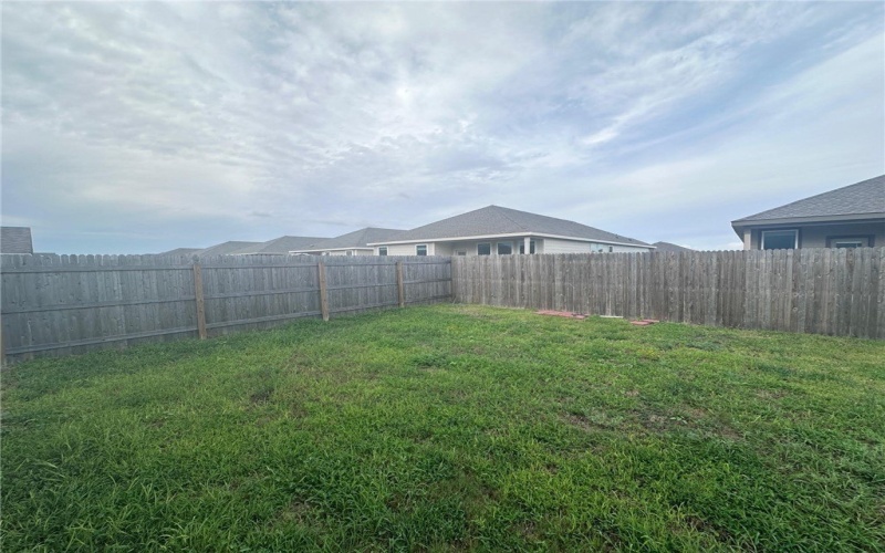 2722 Winterfell Street, Corpus Christi, TX 78415, 4 Habitaciones Habitaciones , ,2 BañosBaños,Residential,En Venta,2722 Winterfell Street,461586