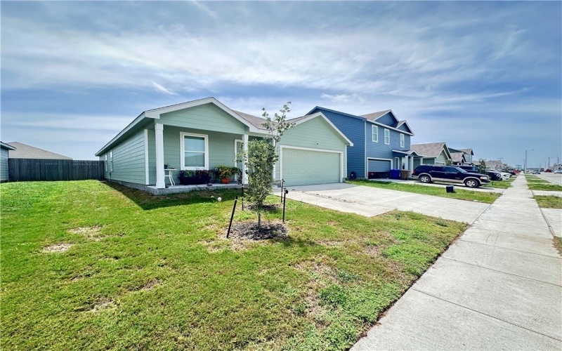 2722 Winterfell Street, Corpus Christi, TX 78415, 4 Habitaciones Habitaciones , ,2 BañosBaños,Residential,En Venta,2722 Winterfell Street,461586