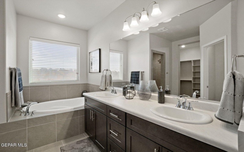 13009 Pontesbury Drive, El Paso, TX 79928, 3 Habitaciones Habitaciones , ,2 BañosBaños,Residential,En Venta,13009 Pontesbury Drive,925834
