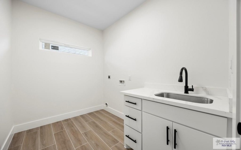 5638 BUCKEYE CT., BROWNSVILLE, TX 78526, 4 Habitaciones Habitaciones , ,3 BañosBaños,Residential,En Venta,5638 BUCKEYE CT.,29766568