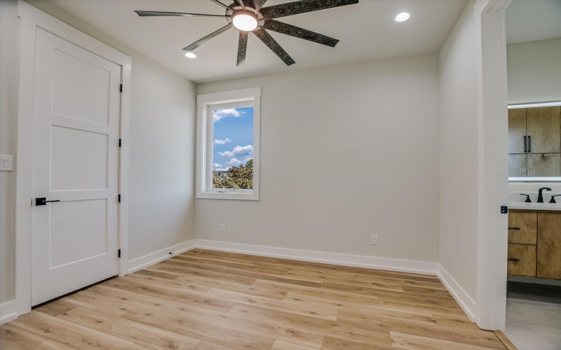 516 Lake St., Kingsland, TX 78639, 5 Habitaciones Habitaciones , ,6 BañosBaños,Residential,En Venta,516 Lake St.,0,174143