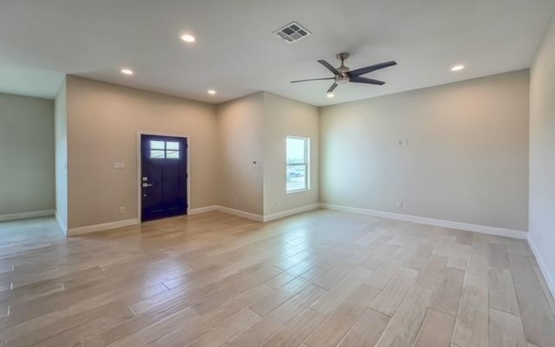 2193 Calle Coyunda, Eagle Pass, TX 78852, 3 Habitaciones Habitaciones , ,2 BañosBaños,Residential,En Venta,2193 Calle Coyunda,79442