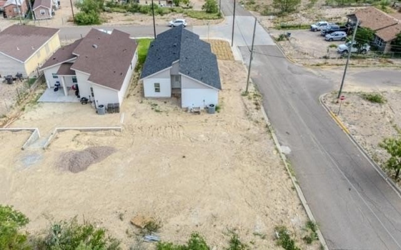 2193 Calle Coyunda, Eagle Pass, TX 78852, 3 Habitaciones Habitaciones , ,2 BañosBaños,Residential,En Venta,2193 Calle Coyunda,79442