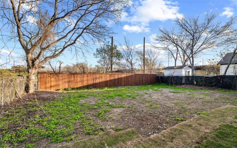 1315 Bessie Street, Fort Worth, TX 76104, 3 Habitaciones Habitaciones , ,2 BañosBaños,Residential,En Venta,1315 Bessie Street,0,20986993