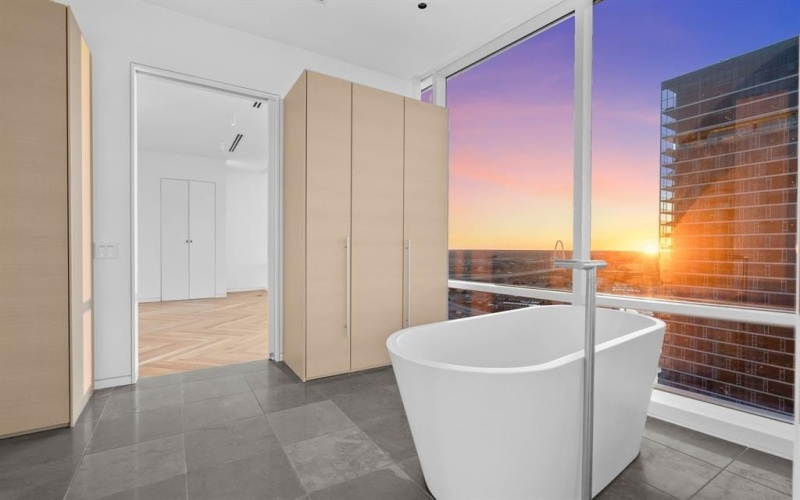 2430 Victory Park Lane #2509, Dallas, TX 75219, 3 Habitaciones Habitaciones , ,2 BañosBaños,Residential,En Venta,2430 Victory Park Lane,20989484