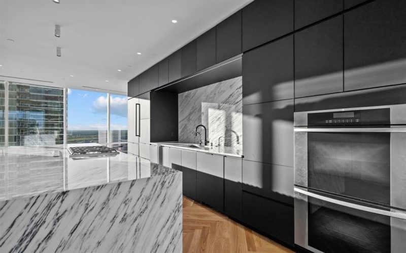 2430 Victory Park Lane #2509, Dallas, TX 75219, 3 Habitaciones Habitaciones , ,2 BañosBaños,Residential,En Venta,2430 Victory Park Lane,20989484
