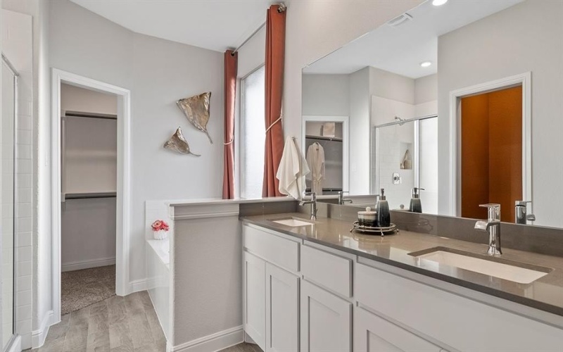 1221 Beltway BELTWAY Lane, Granbury, TX 76048, 4 Habitaciones Habitaciones , ,2 BañosBaños,Residential,En Venta,1221 Beltway BELTWAY Lane,20989789