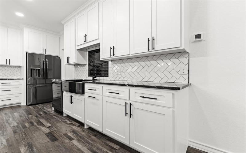 601 E 7th Street, McGregor, TX 76657, 5 Habitaciones Habitaciones , ,3 BañosBaños,Residential,En Venta,601 E 7th Street,20990401
