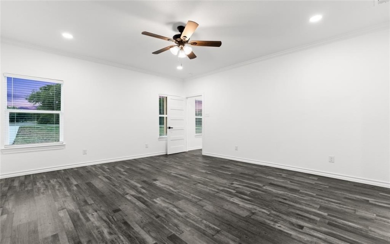 601 E 7th Street, McGregor, TX 76657, 5 Habitaciones Habitaciones , ,3 BañosBaños,Residential,En Venta,601 E 7th Street,20990401