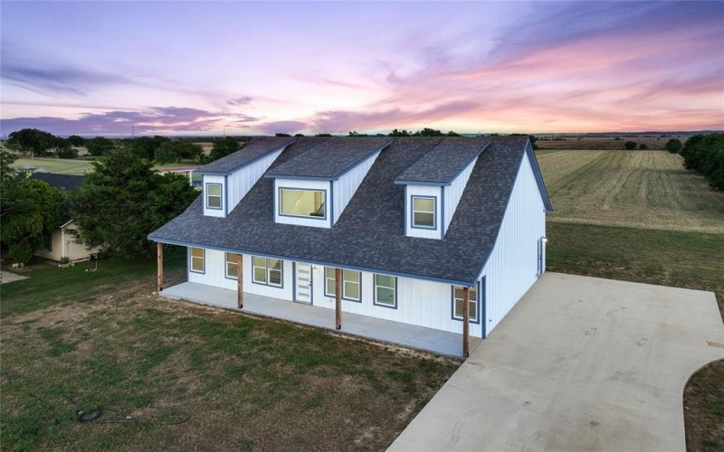 601 E 7th Street, McGregor, TX 76657, 5 Habitaciones Habitaciones , ,3 BañosBaños,Residential,En Venta,601 E 7th Street,20990401