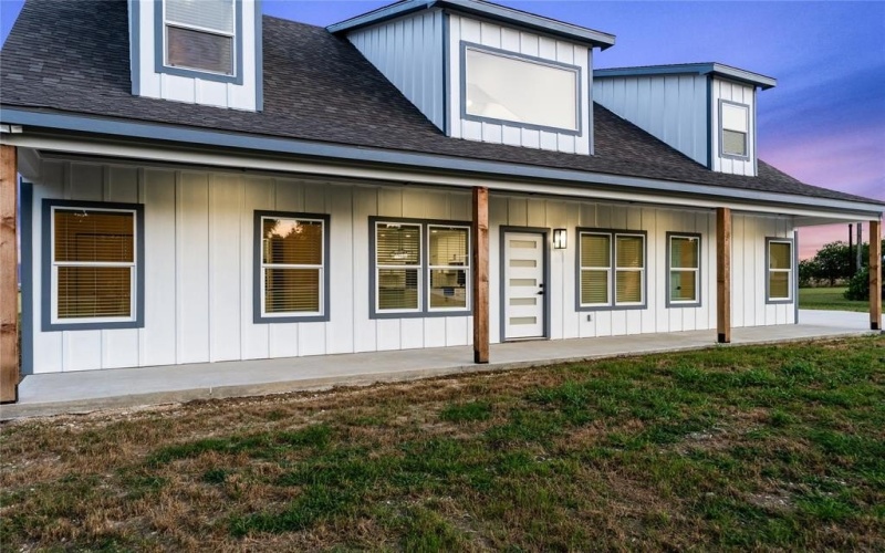 601 E 7th Street, McGregor, TX 76657, 5 Habitaciones Habitaciones , ,3 BañosBaños,Residential,En Venta,601 E 7th Street,20990401